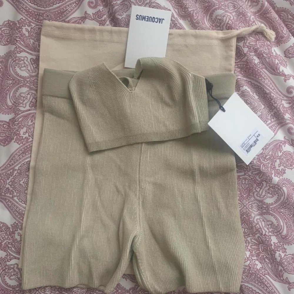 Jacquemus set with le short arancia size 34 and valensole bandeau XS